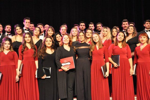 BEÜ ve Karabük Üniversitesi korolarından çok sesli konser