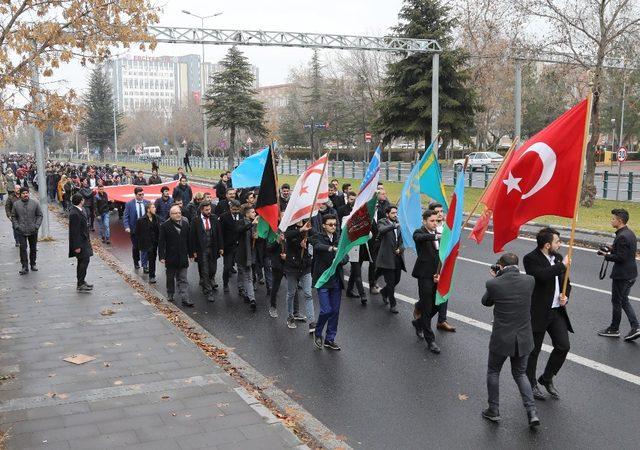 ERÜ Rektörü Çalış, “Sarıkamış Şehitlerini Anma Yürüyüşüne” destek verdi