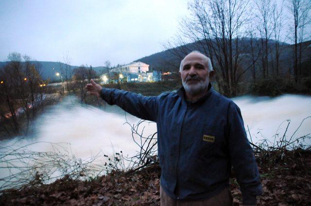 Yalova’da yağışlardan dolan barajın tahliyesi sürüyor