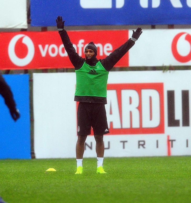 Damien Comolli Ryan Babel'in menajeriyle görüştü G2