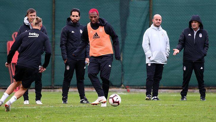 Damien Comolli Ryan Babel'in menajeriyle görüştü G3