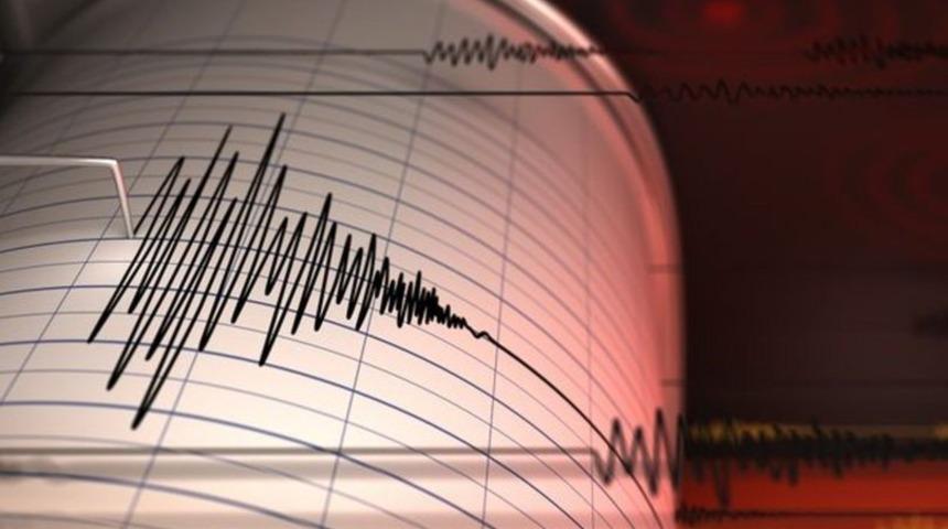 Ege Denizi'nde 4,3 b&uuml;y&uuml;kl&uuml;ğ&uuml;nde deprem