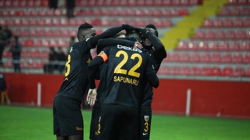 Sapunaru siftah yaptı