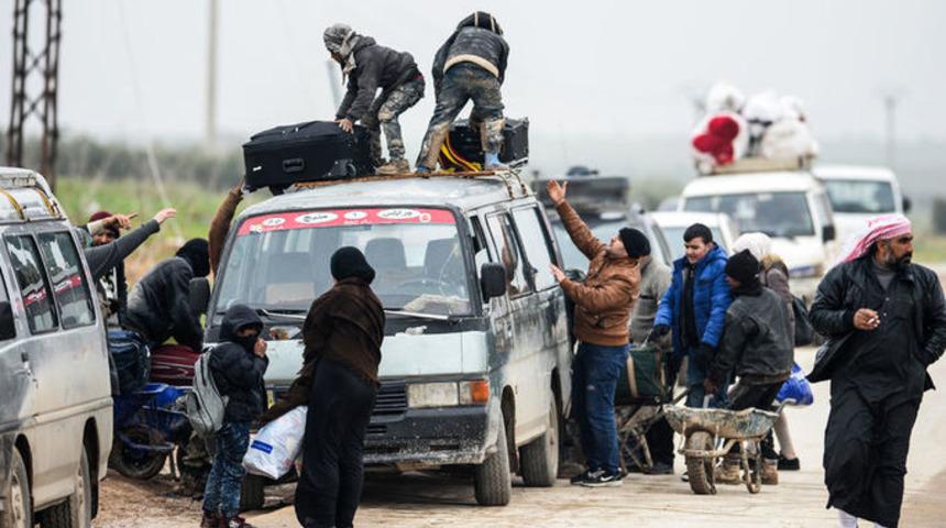 Teröristler erkeklerin Menbiç'ten çıkmasına izin vermiyor!