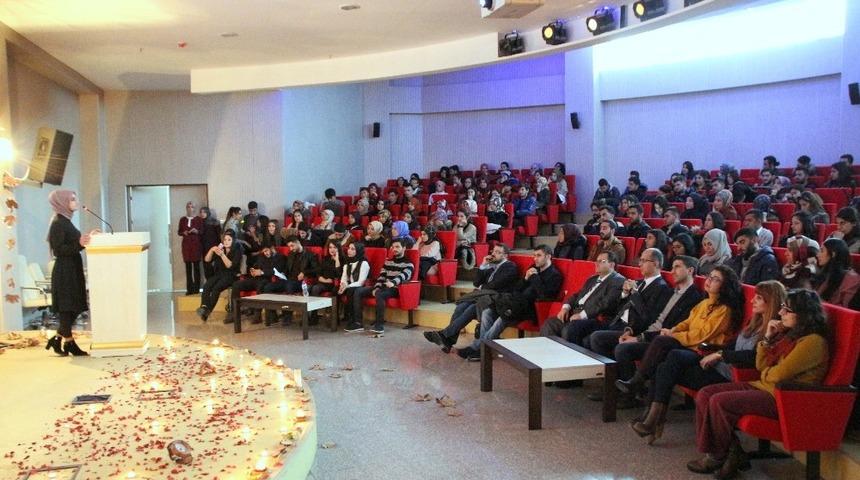 &ldquo;Kendi G&ouml;k Kubbemiz&rdquo; şiir dinletisi