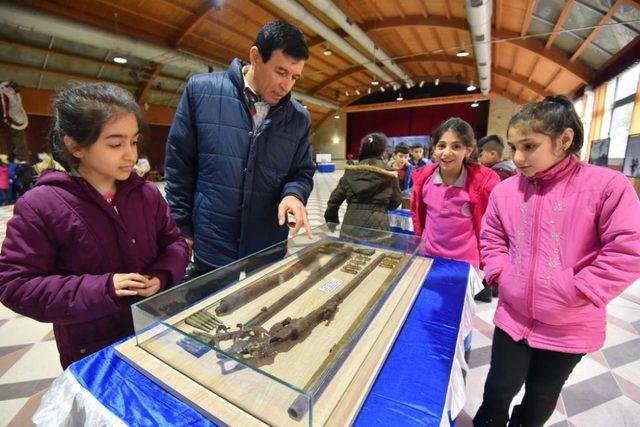 Çanakkale Savaş Malzemeleri Müzesi Kemalpaşa’da açıldı