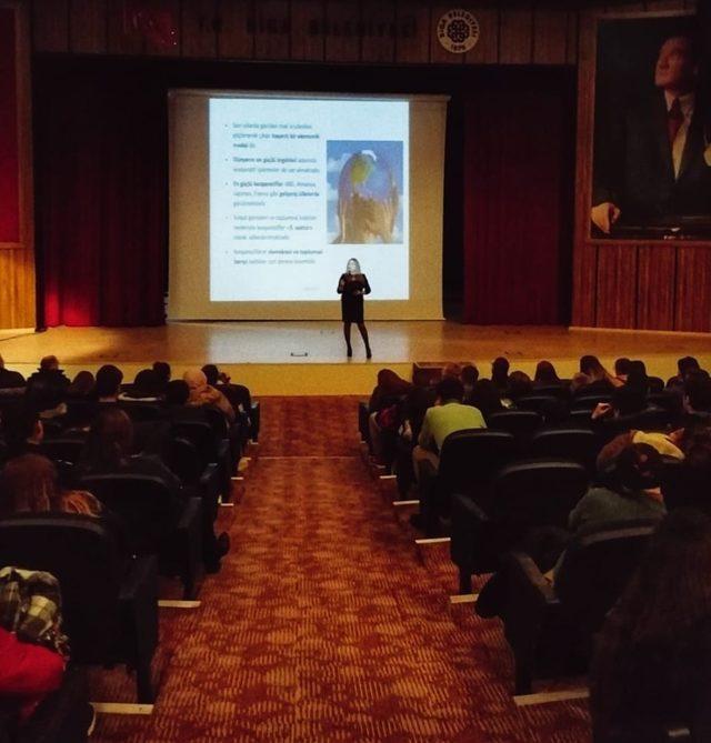 Biga Hamdibey Ticaret Meslek Lisesi öğrencilerine kooperatifçilik anlatıldı