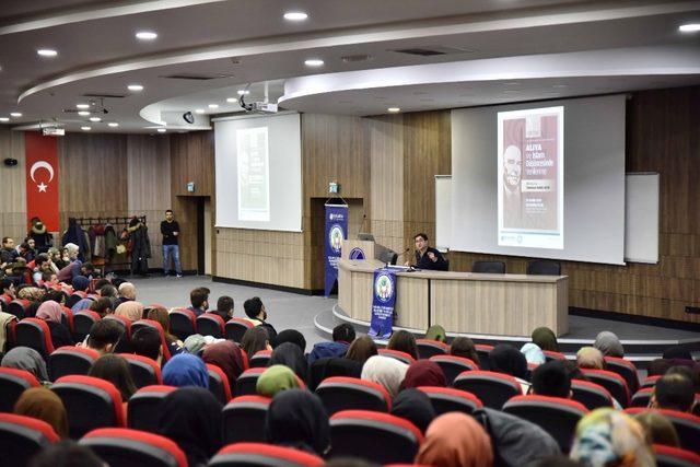 “Aliya ve İslam Düşüncesinde Yenilenme” isimli konferans SAÜ’de düzenlendi