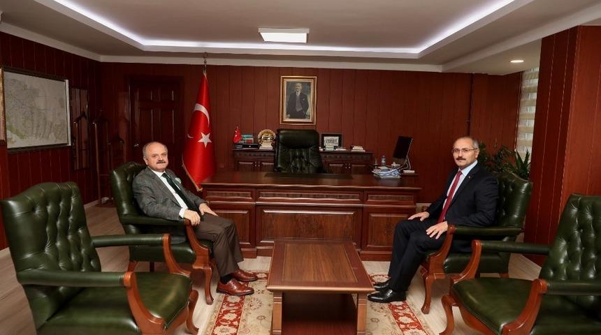 Vali &Ccedil;akacak, Kaymakam Bilgin&rsquo;i ziyaret etti