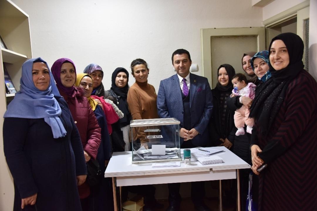 Boz&uuml;y&uuml;k&rsquo;te AK Parti İl&ccedil;e Başkanlığı i&ccedil;in temay&uuml;l yoklaması yapıldı