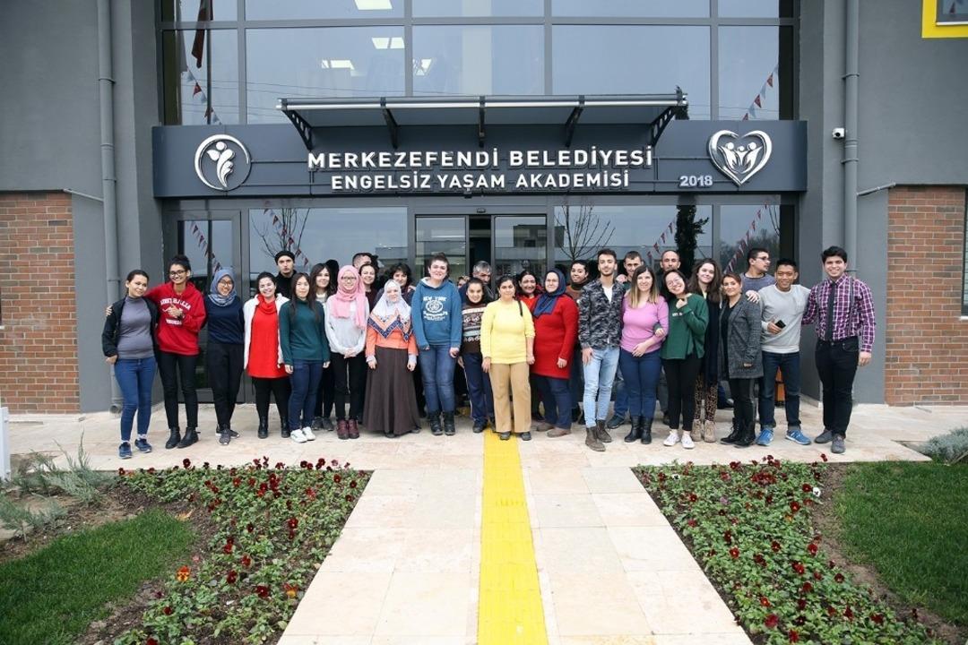 Engelsiz Yaşam Akademisi yabancı konuklarını ağırlıyor