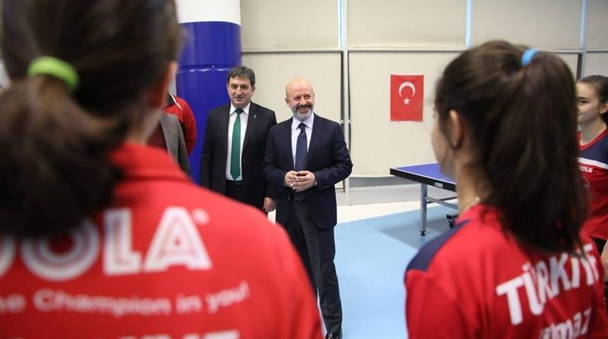 Başkan &Ccedil;olakbayrakdar&rsquo;dan Milli Takıma Moral Ziyareti