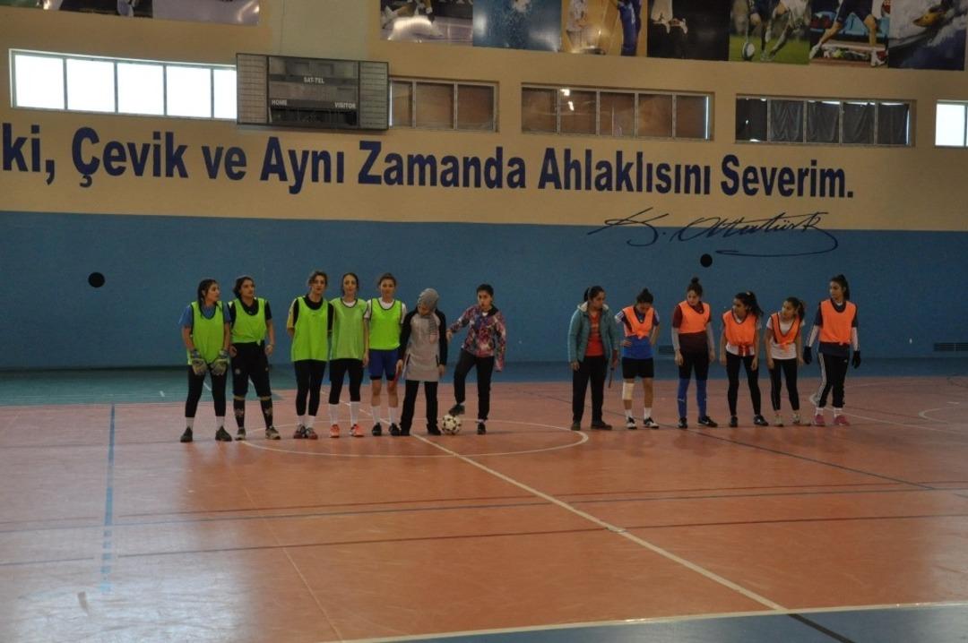 Sarıkamış BESYO&rsquo;da  Futsal heyecanı başladı