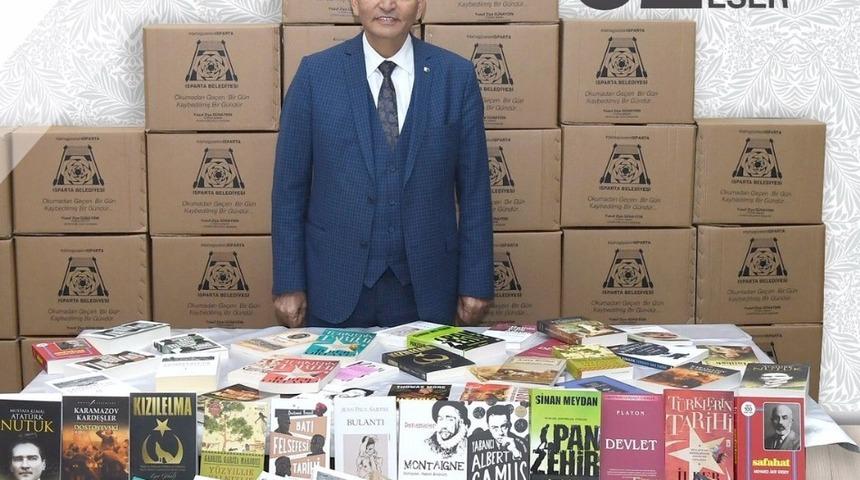 Günaydın’dan gençlere kitap seti