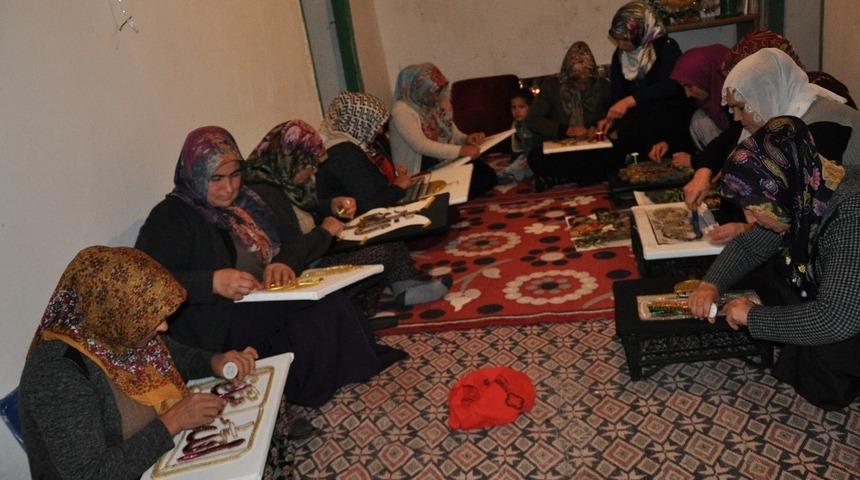 Sincik&rsquo;te filografi kursu kadınlara gelir kapısı oldu