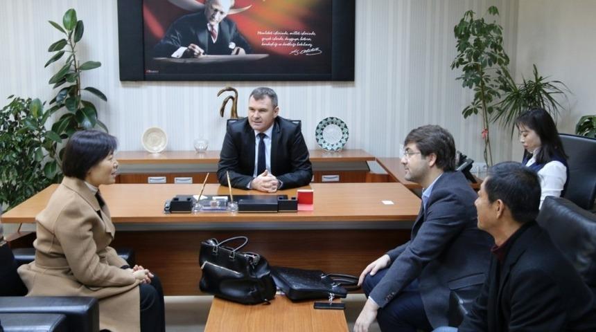 &Ccedil;in Tongchuan Belediye Başkanı Chang Yaling&rsquo;dan NEV&Uuml;&rsquo;ye ziyaret