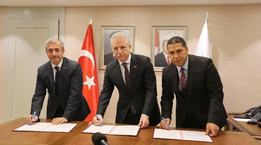 Şahinbey&rsquo;de 300 bin adet zeytin ve fıstık fidanı dağıtacak