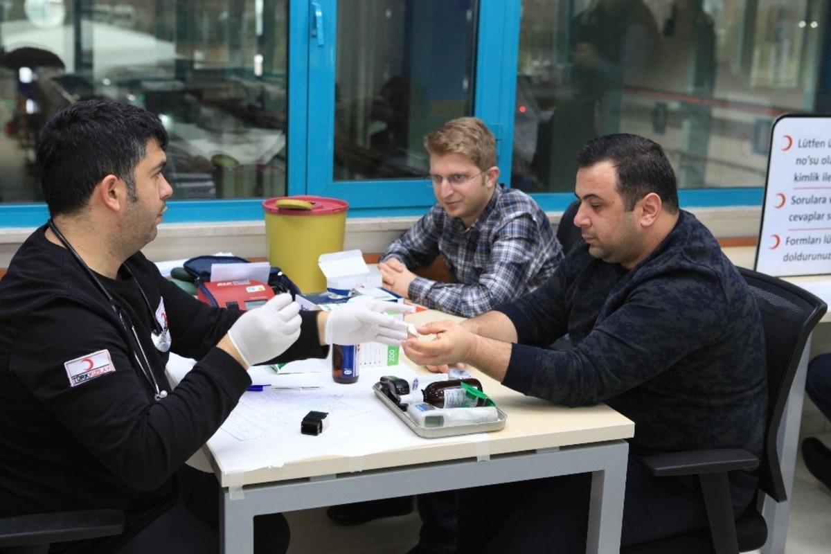 Ulaşım AŞ personelinden T&uuml;rk Kızılayı&rsquo;na kan bağışı