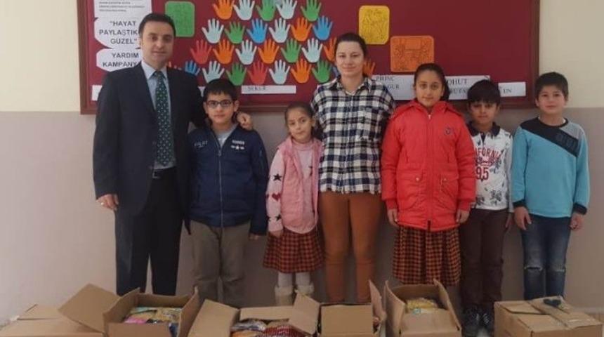 Öğrencilerden "Hayat Paylaştıkça Güzel" kampanyası