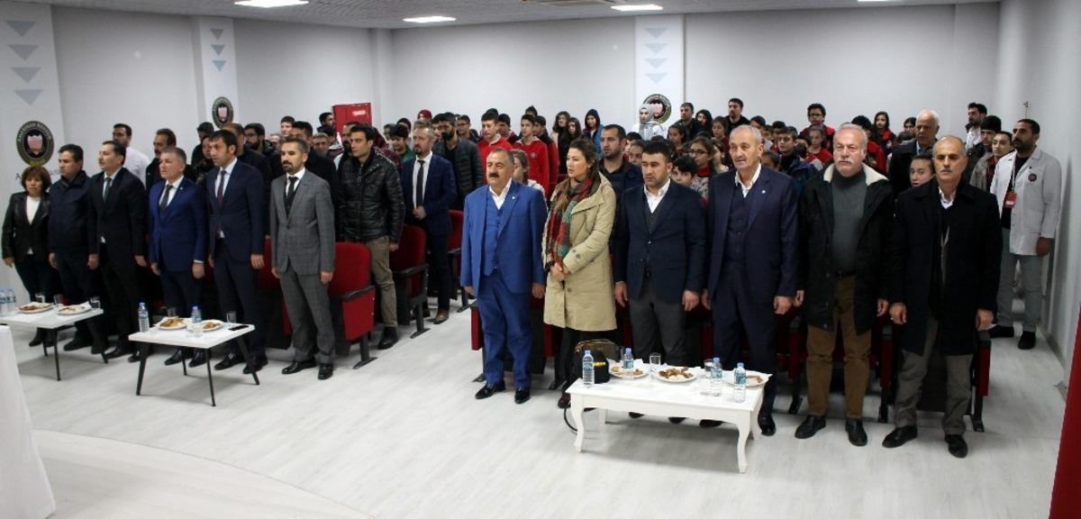 &lsquo;Sıfır Hata Sıfır Kaza&rsquo; yarışması birincileri altınla &ouml;d&uuml;llendirildi