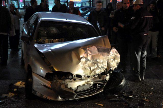 Ankara'daki kazada ölen otomobil sürücüsü, kokoreç almak için durmuş