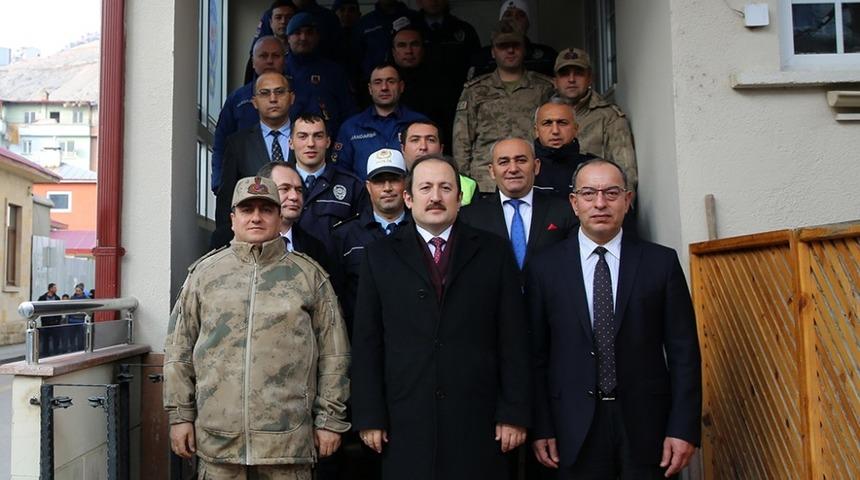 Vali Ali Hamza Pehlivan emniyet ve jandarma trafik ekipleriyle kahvaltıda bir araya geldi