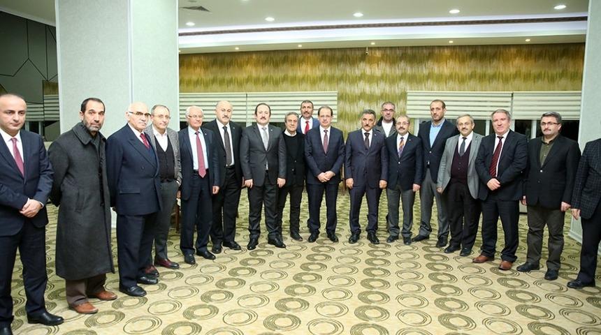 Vali Ali Hamza Pehlivan Bayburt &Uuml;niversitesi Kalkındırma Vakfı onur &uuml;yesi oldu