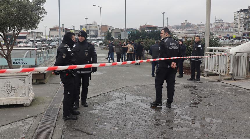 Yenikapı'da şüpheli valiz fünye ile patlatıldı