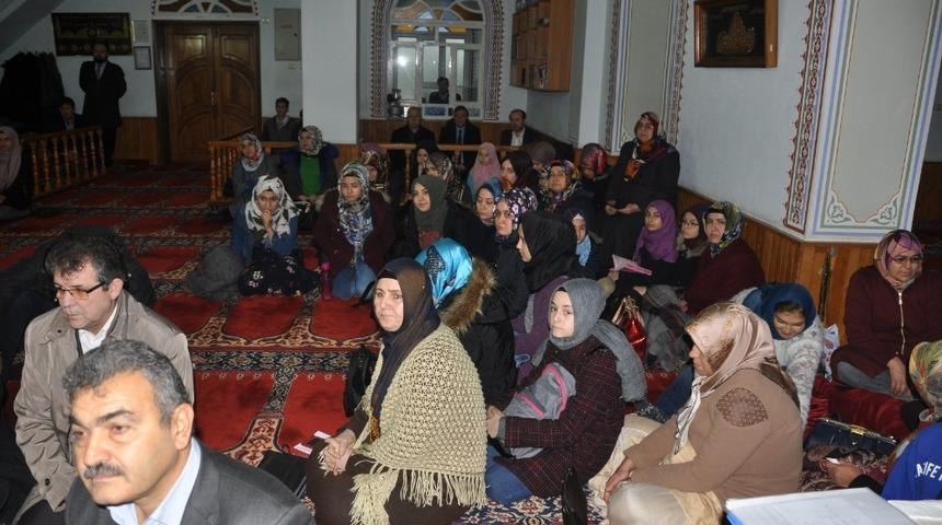 Kur&rsquo;an-ı Kerim&rsquo;i G&uuml;zel Okuma Yarışması Finali Lapseki&rsquo;de yapıldı