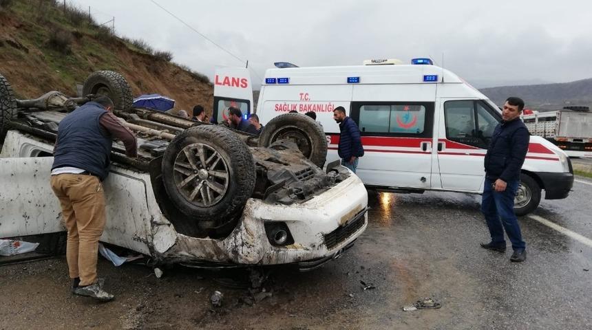 Kozluk&rsquo;ta trafik kazası: 2 yaralı