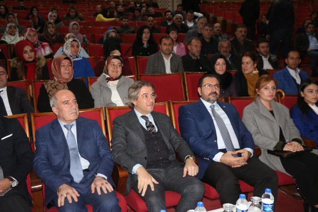 Ahmet Misbah Demircan Batman da panelde konuştu 3