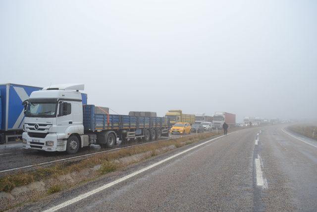 Aksaray'da 10 aracın karıştığı zincirleme kaza: 2 yaralı