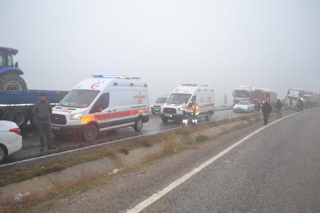 Aksaray'da 10 aracın karıştığı zincirleme kaza: 2 yaralı