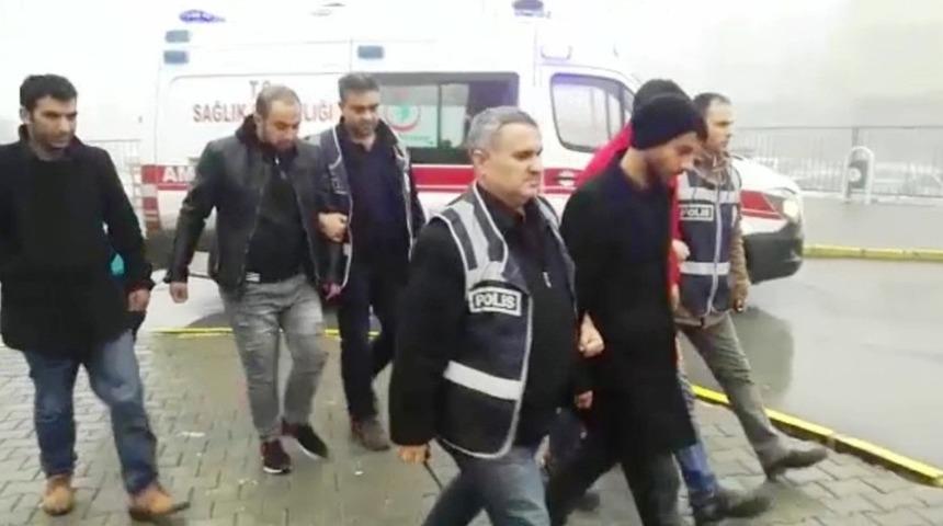 Ara&ccedil; hırsızları yakalandı