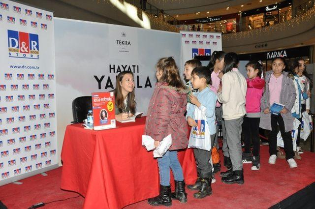 Tekira kitap festivali devam ediyor