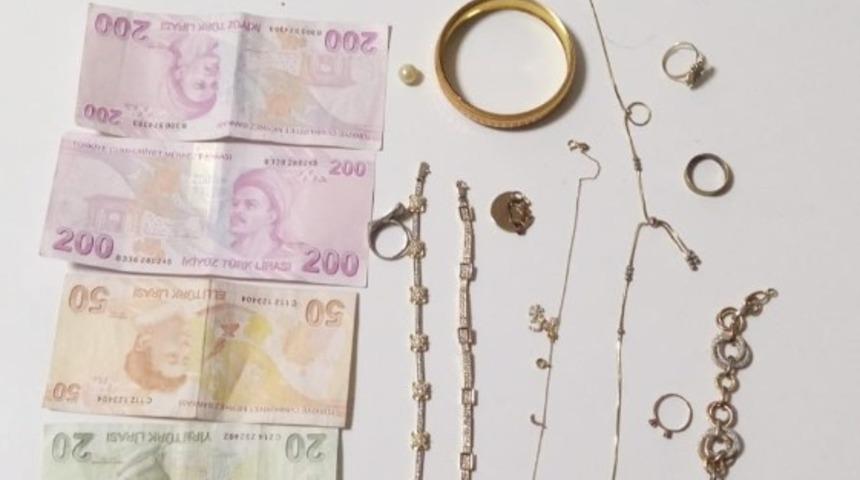 Hırsızlık yapan şüpheliler ev sahibinin yeğeni çıktı