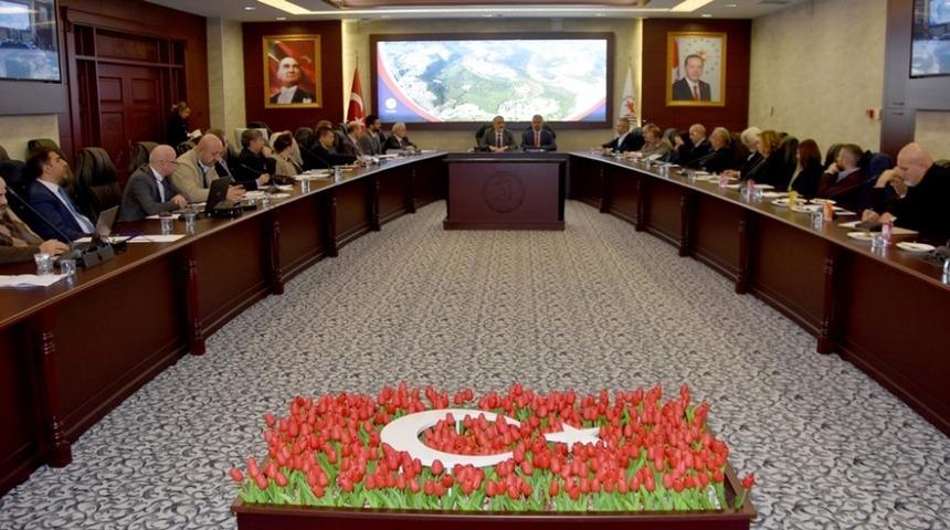 D&ouml;nem başkanlığını &ouml;ğrencisine devretti