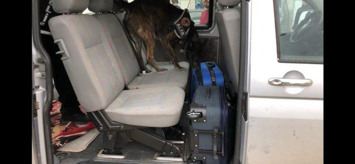 Van’da 2 valiz içerisinde 55 kilo eroin ele geçirildi G2