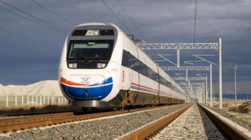 Ankara-Eskişehir hattında tren kazası son anda &ouml;nlendi!