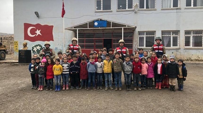 Jandarmadan asayiş ve trafik uygulaması