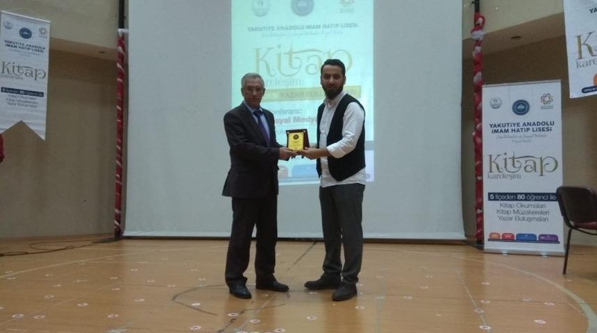 Yakutiye Anadolu İmam Hatip Lisesi&rsquo;nden "Kitap Kardeşim" projesi