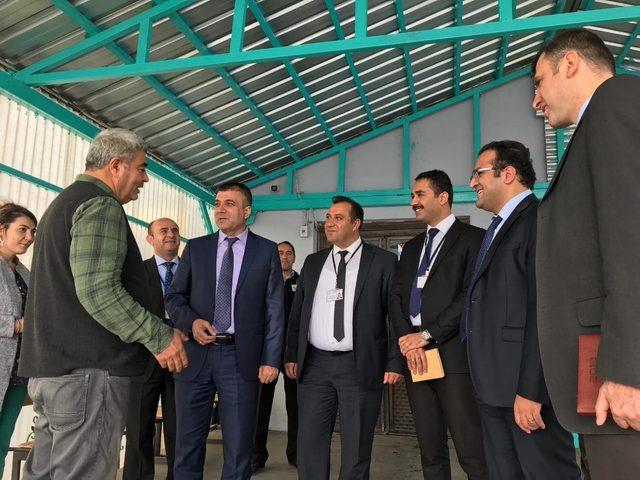 Müdür Sünnetçioğlu, Çaldıran Devlet Hastanesinde incelemelerde bulundu