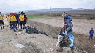 GÜNCELLEME - Yozgat'ta yolcu otobüsü devrildi: 1 ölü, 18 yaralı
