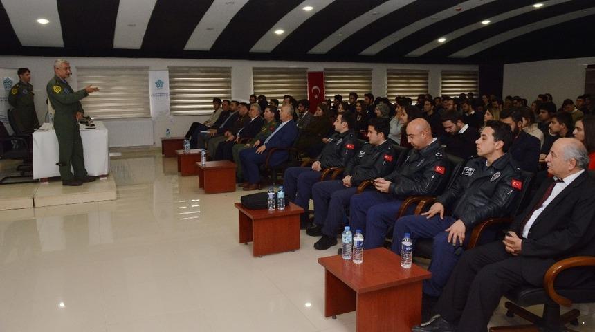NE&Uuml;&rsquo;l&uuml; gen&ccedil;ler &lsquo;Kolluk Kuvvetlerinin Havacılık Birimleri&rsquo; ile ilgili bilgilendirildi