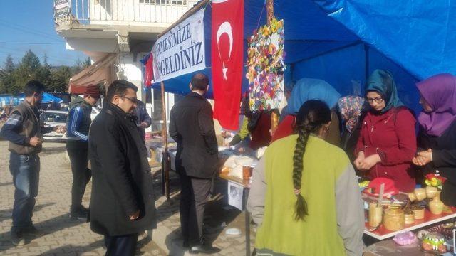 Öğrenciler Yemen için kermes düzenledi