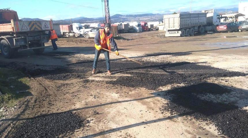 Hisarcık&rsquo;ta yollara asfalt yama yapılıyor