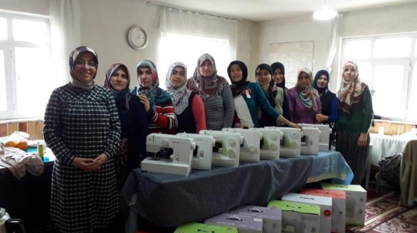 Bu k&ouml;yde sanat aşkı başka