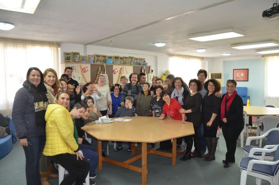 Kuşadası&rsquo;nda Engelliler K&ouml;y&uuml;&rsquo;nde baskı at&ouml;lyesi