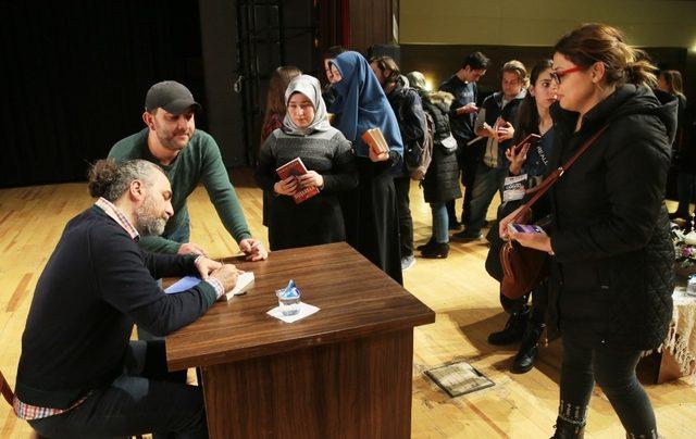 Düşünce Atölyesi’nin konuğu Yazar-Senarist Tarık Tufan