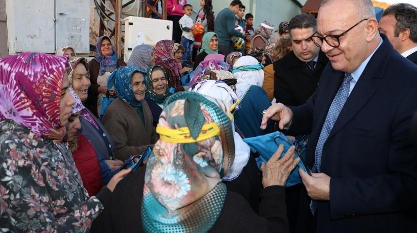 Başkan Erg&uuml;n Yumruklar Mahallesinde vatandaşlarla buluştu